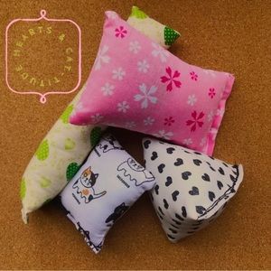 Hearts 💕 & Cat-titude~Handmade All Natural Catnip Toys Kitty Pillows 4 Pieces